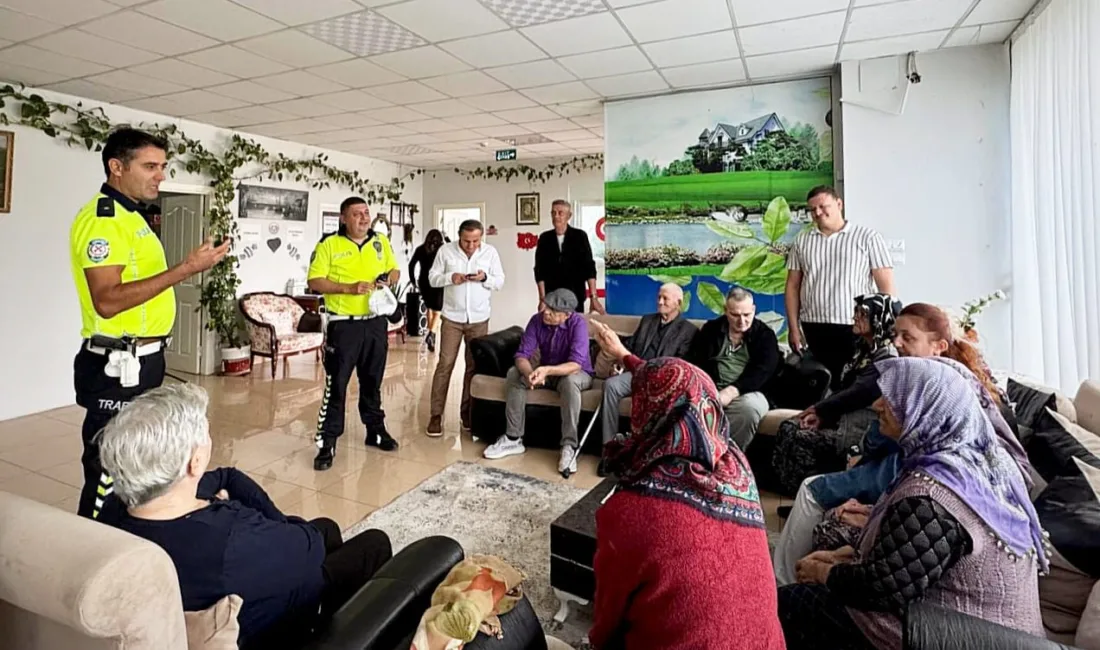 Aydın’da huzurevinde kalan yaşlı vatandaşlara trafik ekipleri tarafından eğitim verildi.