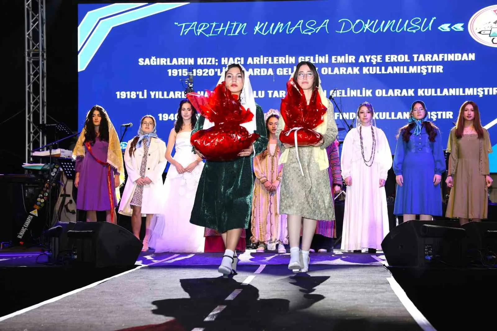 Babadağ’ın köklü dokuma geleneği, DOSTEK Koleji öğrencilerinin çağdaş tasarımlarıyla “Tarihin