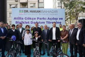 Bahçelievler Belediyesi tarafından park açılışı ve bisiklet dağıtım töreni düzenlendi.