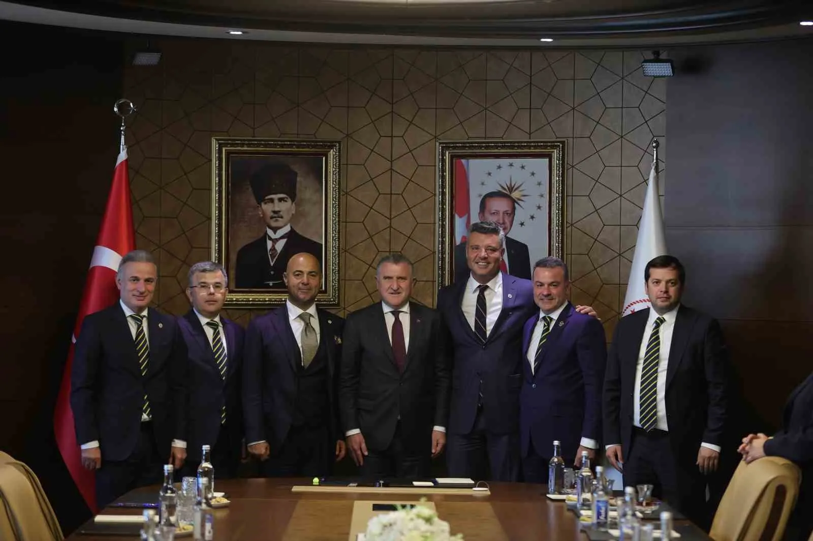 Gençlik ve Spor Bakanı Dr. Osman Aşkın Bak, Fenerbahçe Kulübü