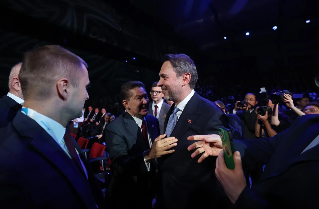 Enerji ve Tabii Kaynaklar Bakanı Alparslan Bayraktar, 14. St. Petersburg