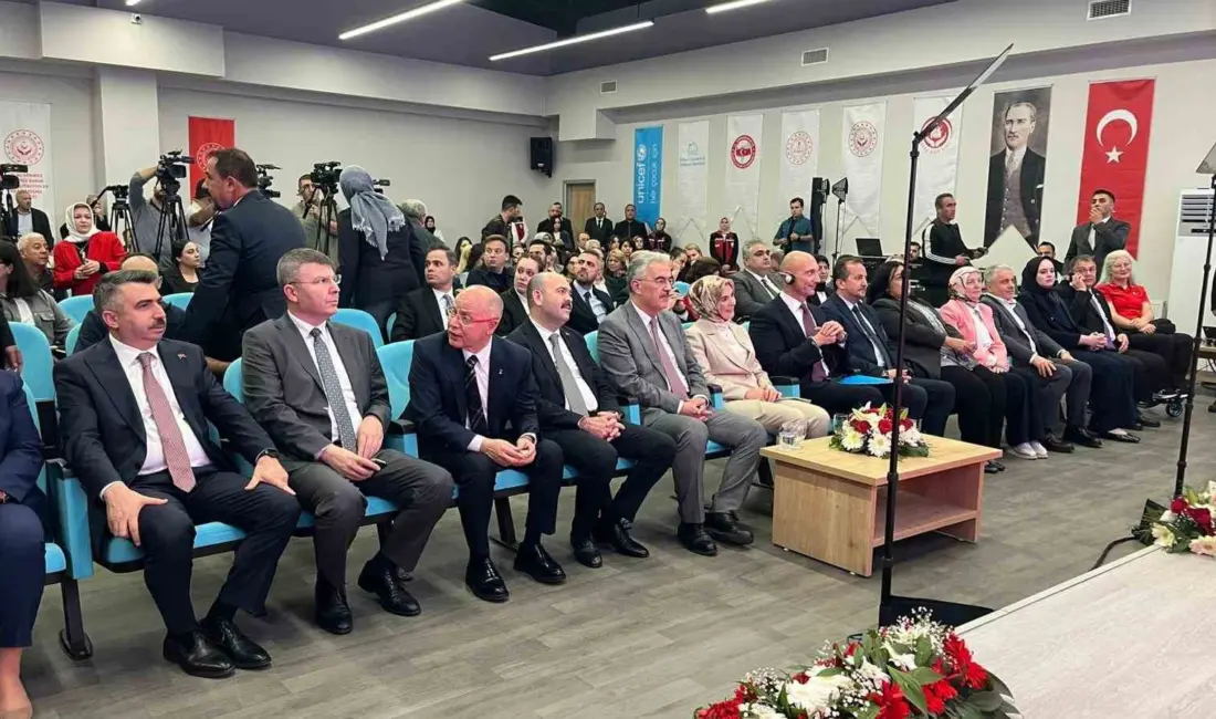 Aile ve Sosyal Hizmetler Bakanı Mahinur Özdemir Göktaş, Bursa’da hizmete