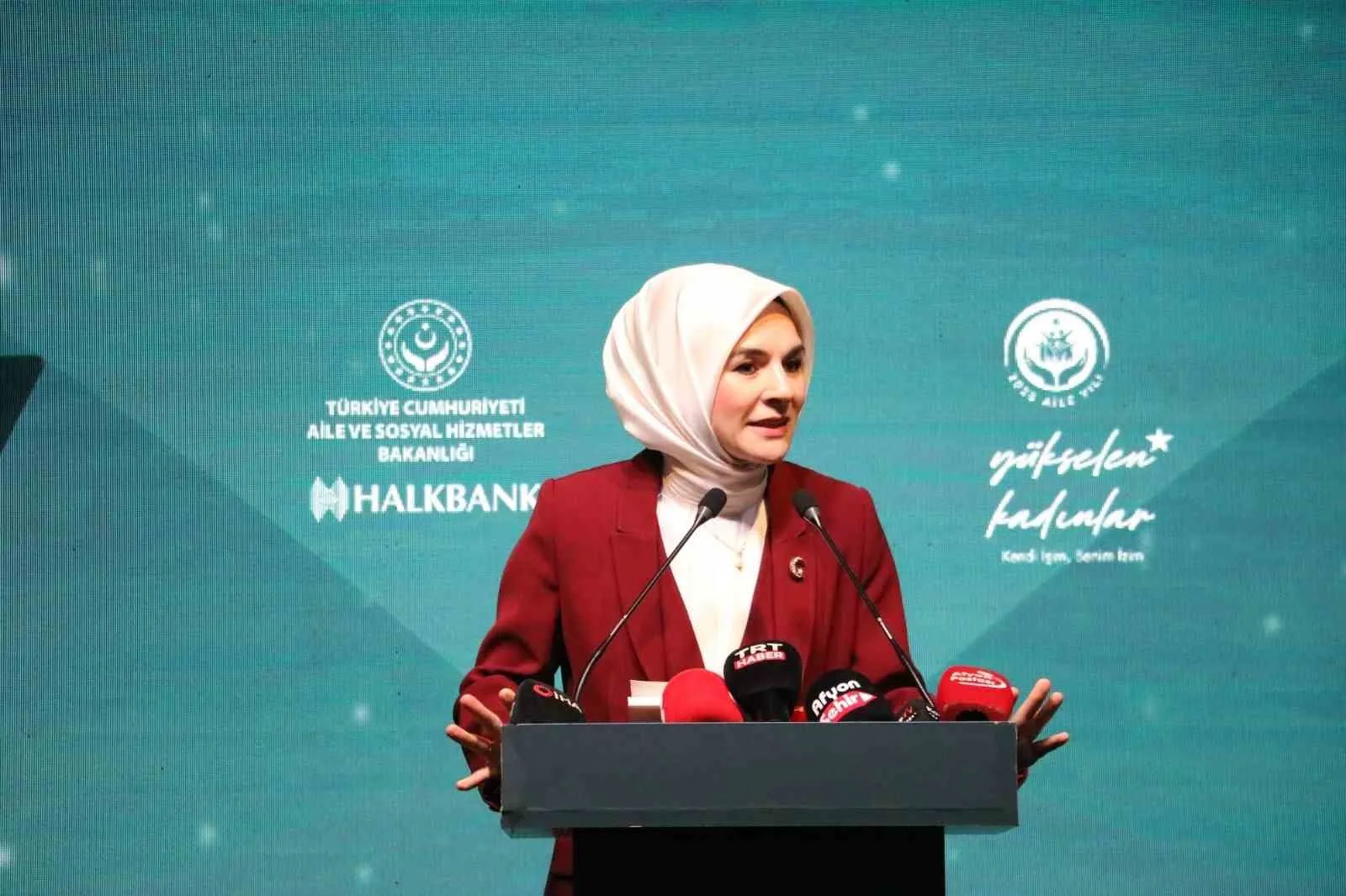 Aile ve Sosyal Hizmetler Bakanı Mahinur Özdemir Göktaş, TÜİK verilerine