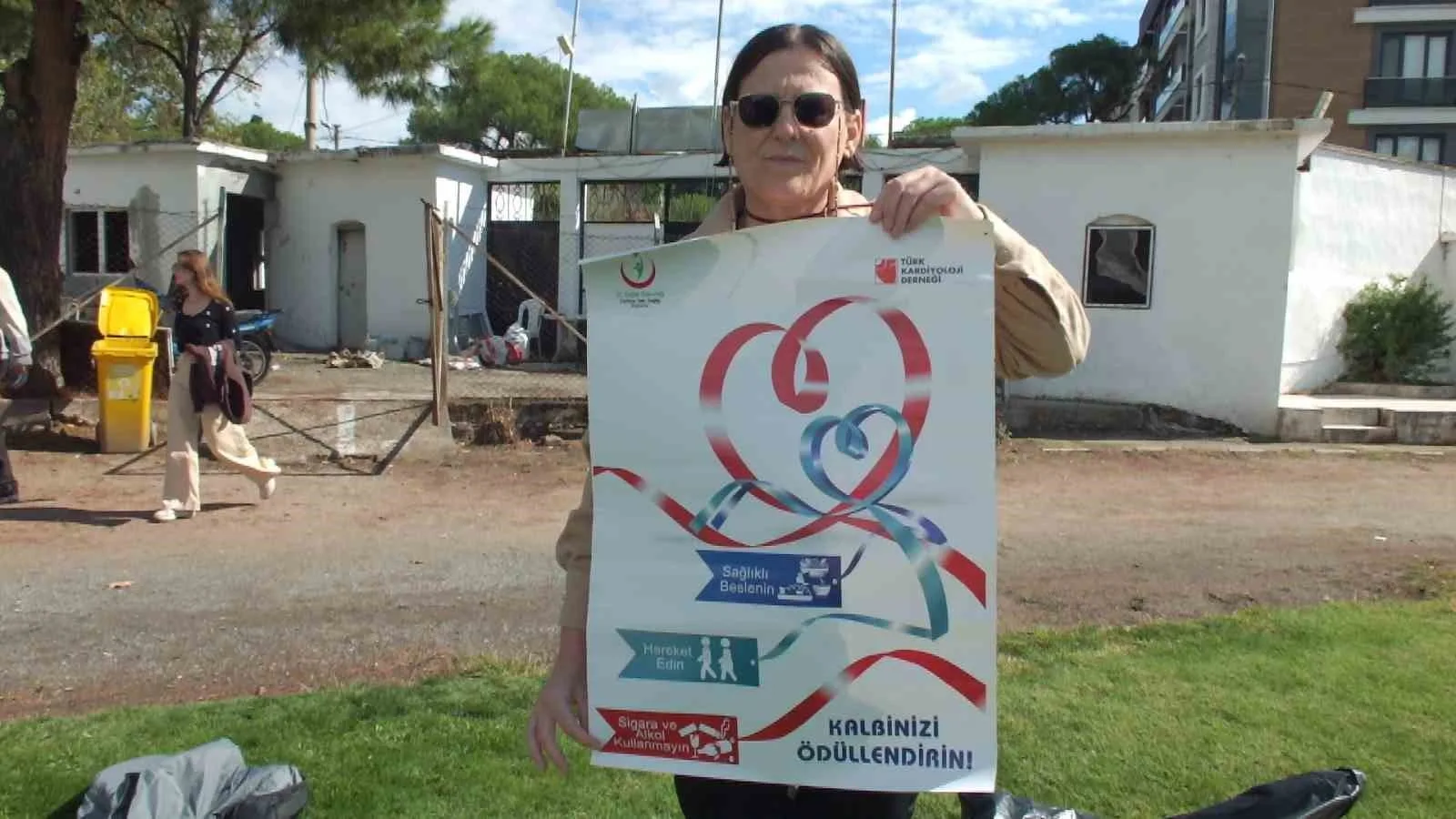 Balıkesir’in Burhaniye ilçesinde, İlçe Sağlık Müdürlüğünün öncülüğünde “Sağlıklı Yaşam Yürüyüşü”