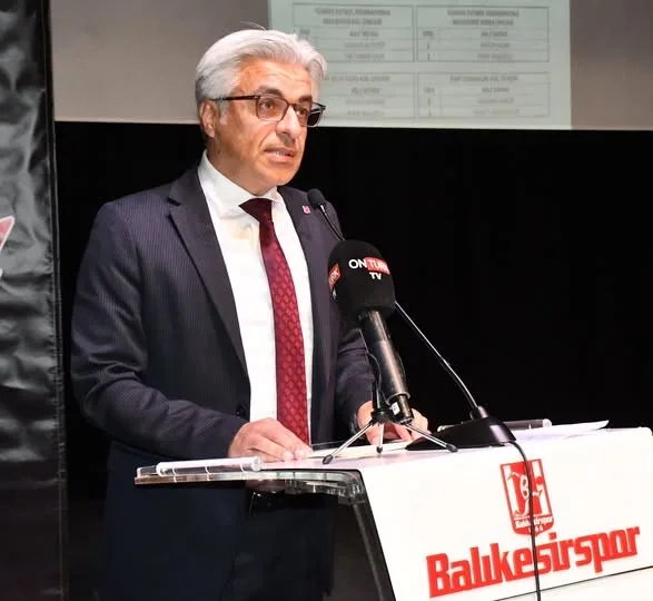 Balıkesirspor Olağanüstü Genel Kurulu Hasan Can Kültür Merkezinde gerçekleştirildi. Seçime