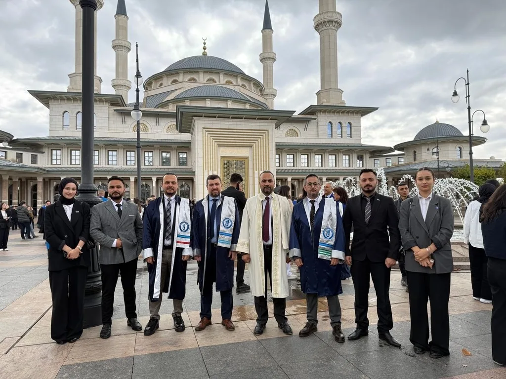 Bartın Üniversitesi (BARÜ) Rektörü Prof. Dr. Ahmet Akkaya ile beraberindeki