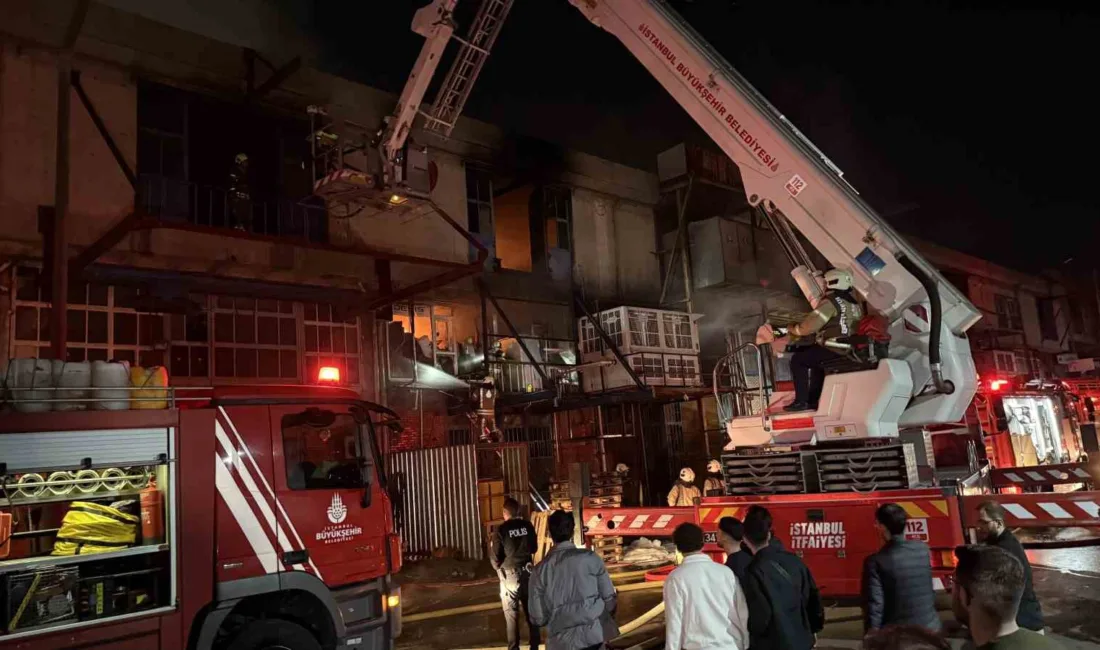 Başakşehir’de Metal İş Sanayi Sitesi’nde içinde plastik malzemeler bulunan 2
