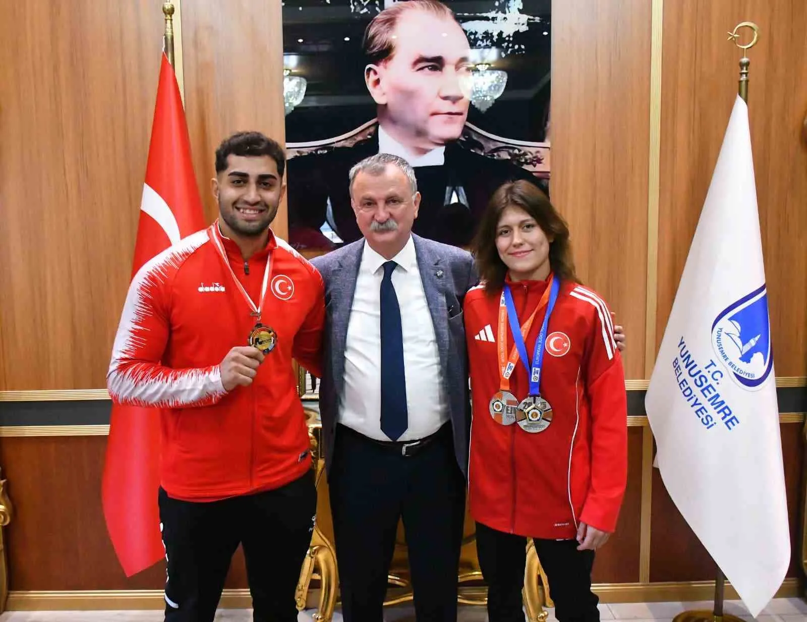 Yunusemre Belediye Başkanı Semih Balaban, Yunusemre Belediyespor’un milli judocuları Sura