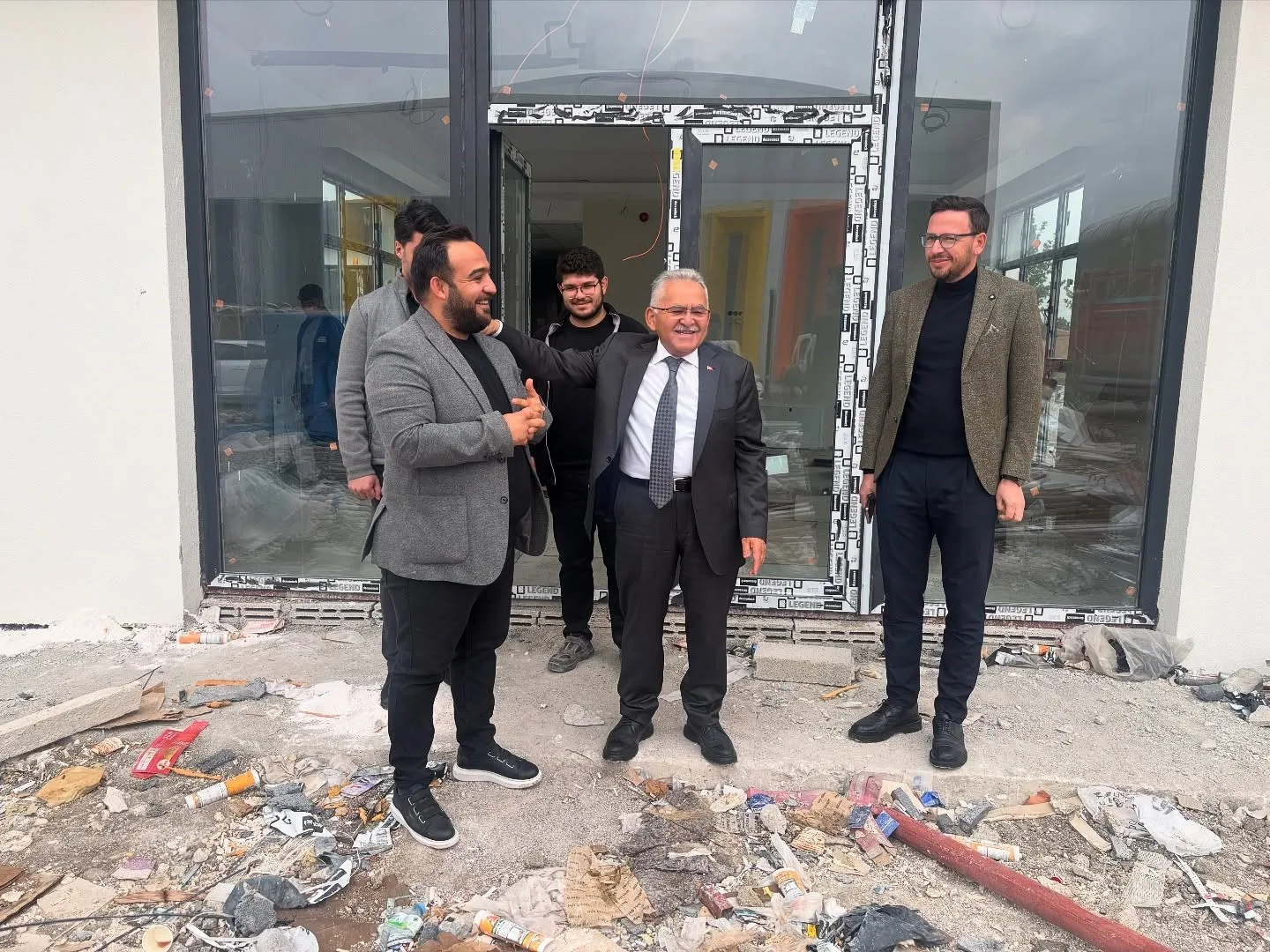 Kayseri Büyükşehir Belediye Başkanı Dr. Memduh Büyükkılıç, yapımı hızla devam