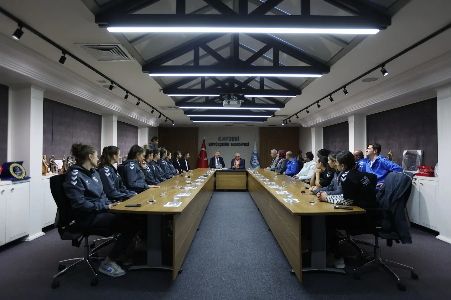 Kayseri Büyükşehir Belediye Başkanı Dr. Memduh Büyükkılıç; Melikgazi Belediye Başkanı