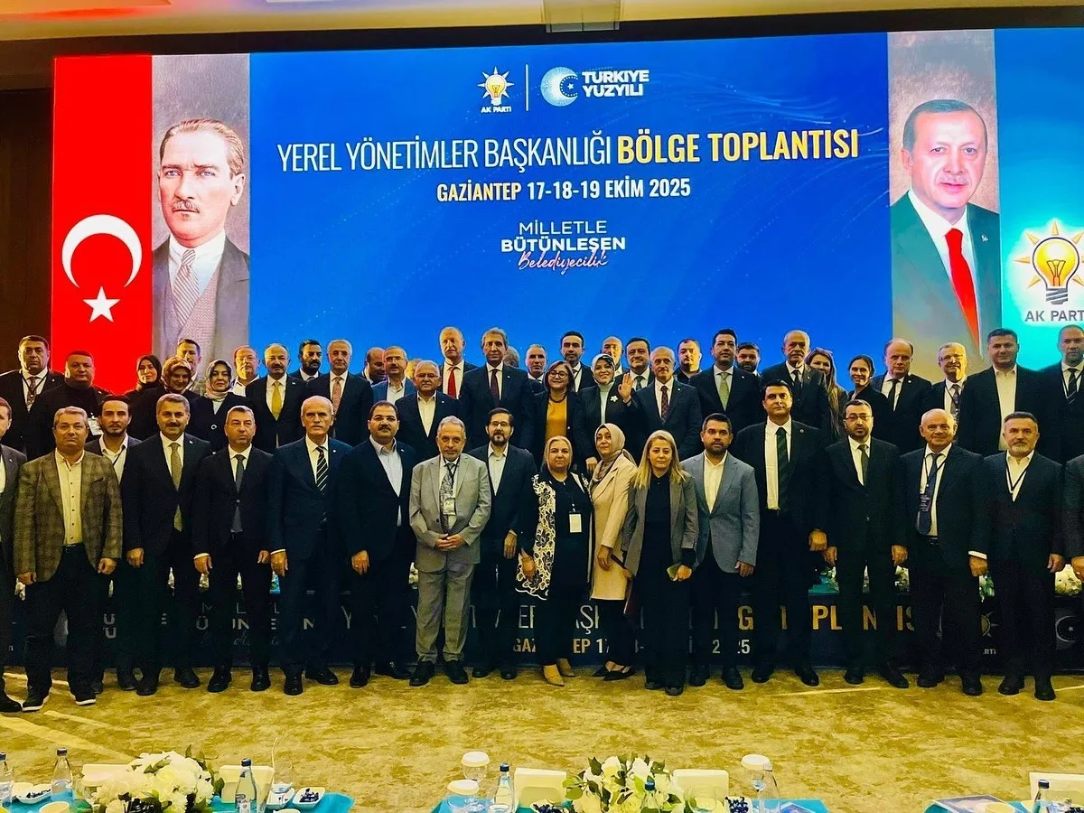 Kayseri Büyükşehir Belediye Başkanı Dr. Memduh Büyükkılıç, AK Parti Yerel