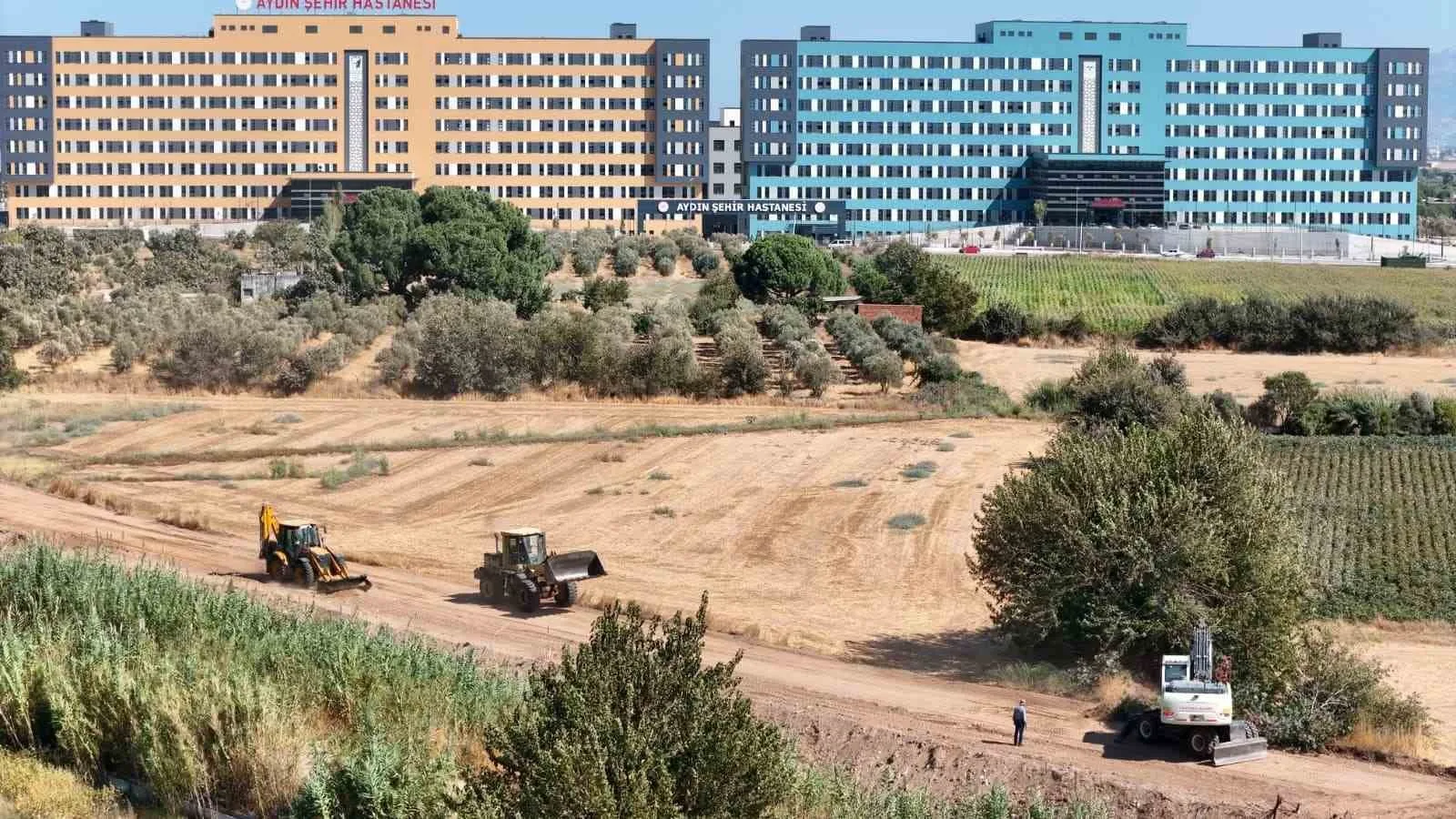 Aydın Büyükşehir Belediyesi, kentte yapımı süren Şehir Hastanesi’ne ulaşımı kolaylaştıracak