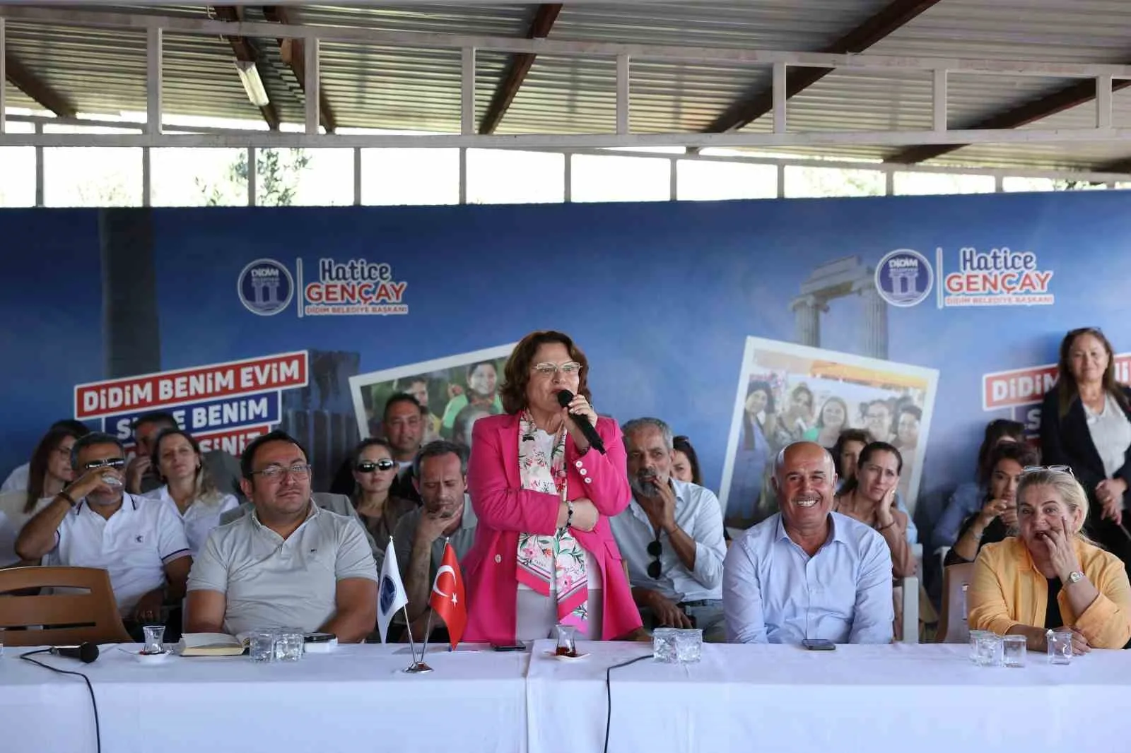 Didim Belediyesi tarafından başlatılan “Mahallemi Dinliyorum” buluşmaları, Yalıköy Mahallesi’nde devam