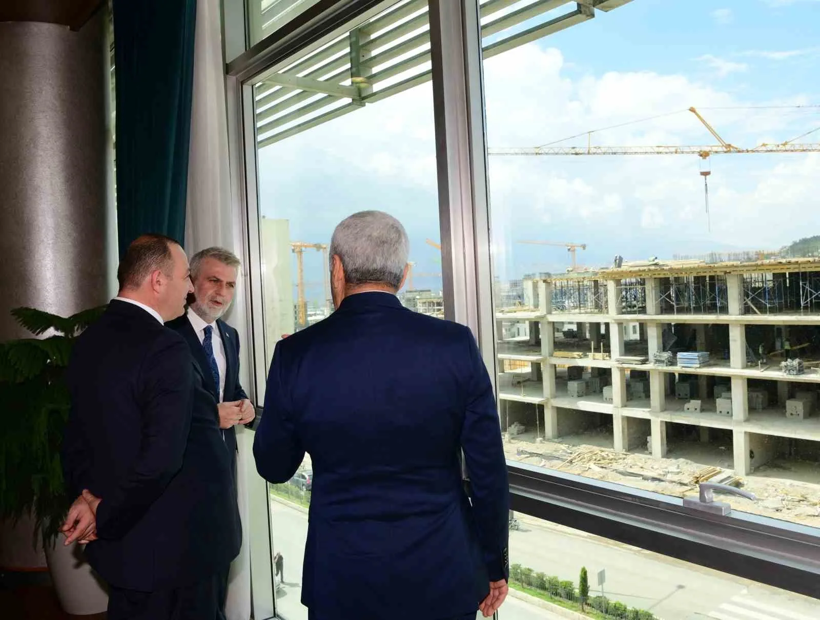 Kahramanmaraş Büyükşehir Belediye Başkanı Fırat Görgel, “Azerbaycan Cumhuriyeti işbirliğiyle şehrimize