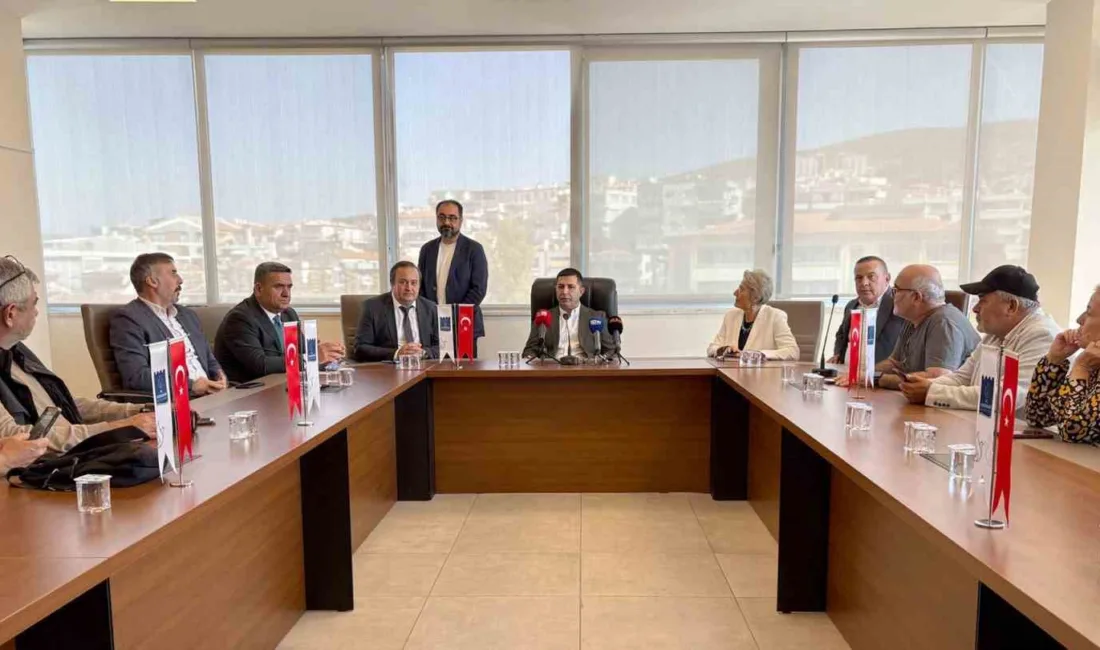 Başkan Ömer Günel, kendilerine tahsis edilen Kuşadası Belediyesi Ana Hizmet