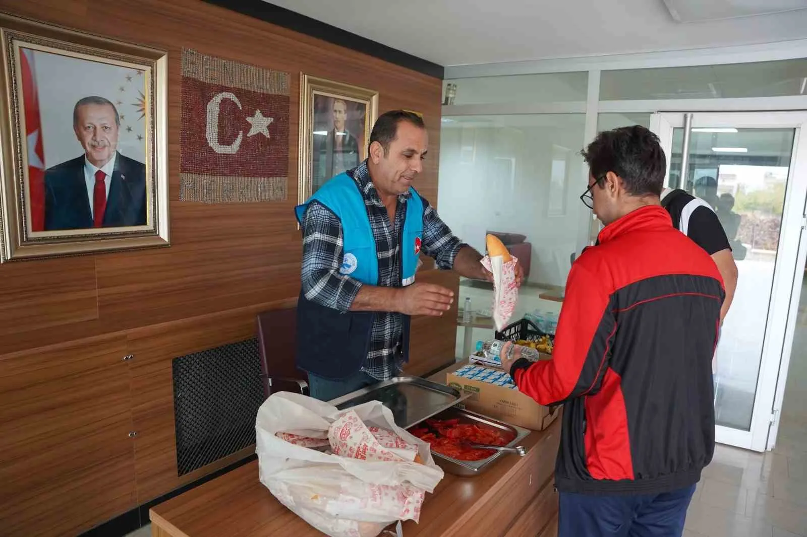 Adıyaman’ın Kahta Belediyesi, sosyal sorumluluk projeleri kapsamında Kahta Gençlik ve