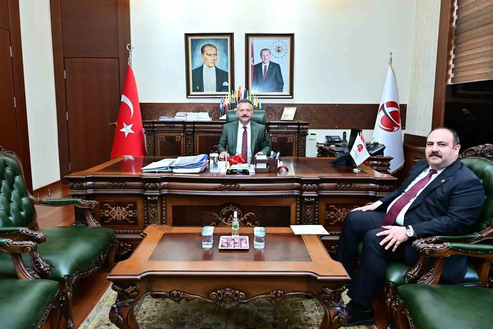 İnönü Belediye Başkanı Serhat Hamamcı, ziyaret ettiği Eskişehir Valisi Hüseyin