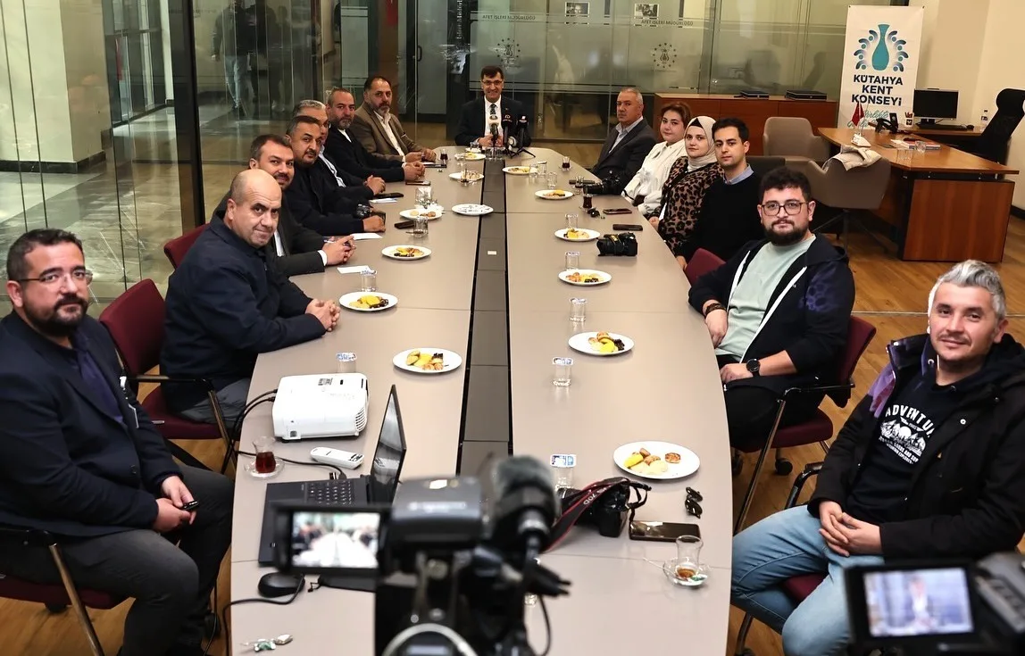 Kütahya Belediye Başkanı Eyüp Kahveci, Dünya Gazeteciler Günü dolayısıyla basın