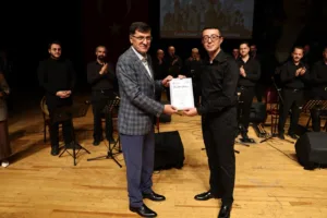 Kütahya Belediyesi tarafından kültür ve sanat etkinlikleri kapsamında düzenlenen “Şah’a