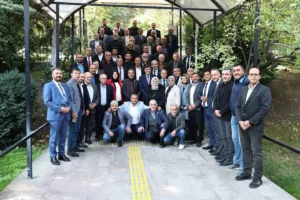 Kütahya Belediye Başkanı Eyüp Kahveci, Bengisu Sosyal Tesisleri’nde düzenlenen kahvaltı