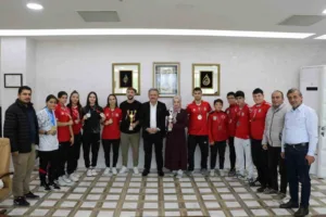 Cumayeri Belediyesi Spor Kulübü halter sporcuları, uluslararası arenada elde ettikleri