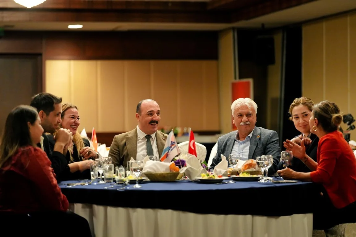 Konyaaltı Belediye Başkanı Cem Kotan, 19 Ekim Muhtarlar Günü dolayısıyla