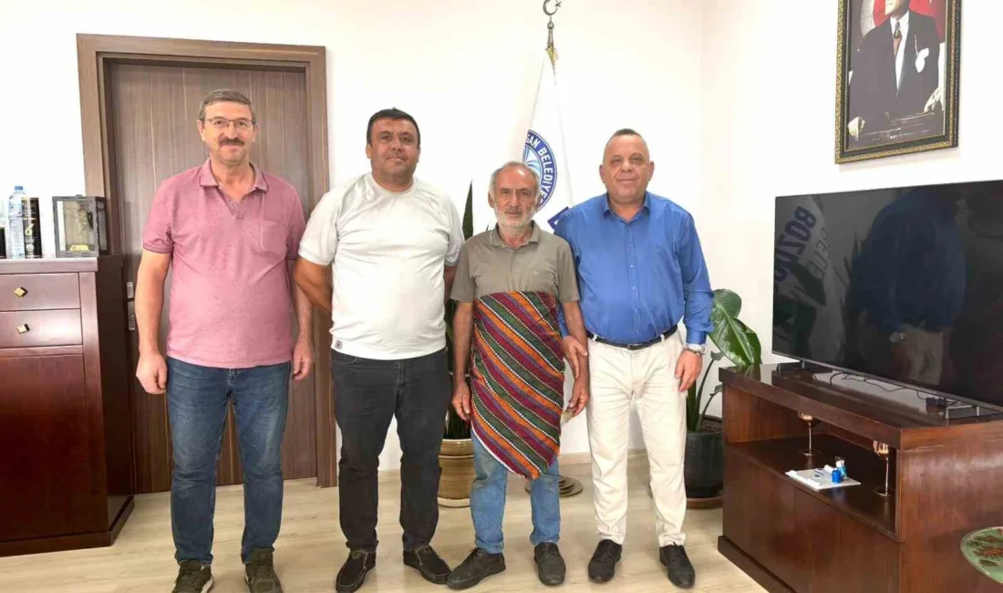 Bozdoğan’da yılın ahisi seçilen esnaf Erkan Derban, Esnaf ve Sanatkarlar