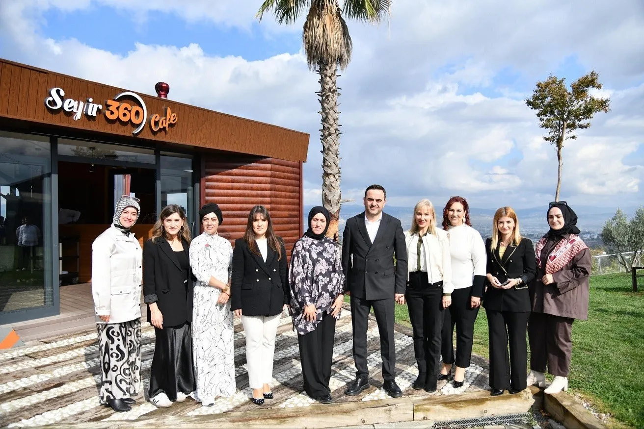Başiskele Belediye Başkanı Yasin Özlü, kadın girişimcilerle bir araya gelerek,