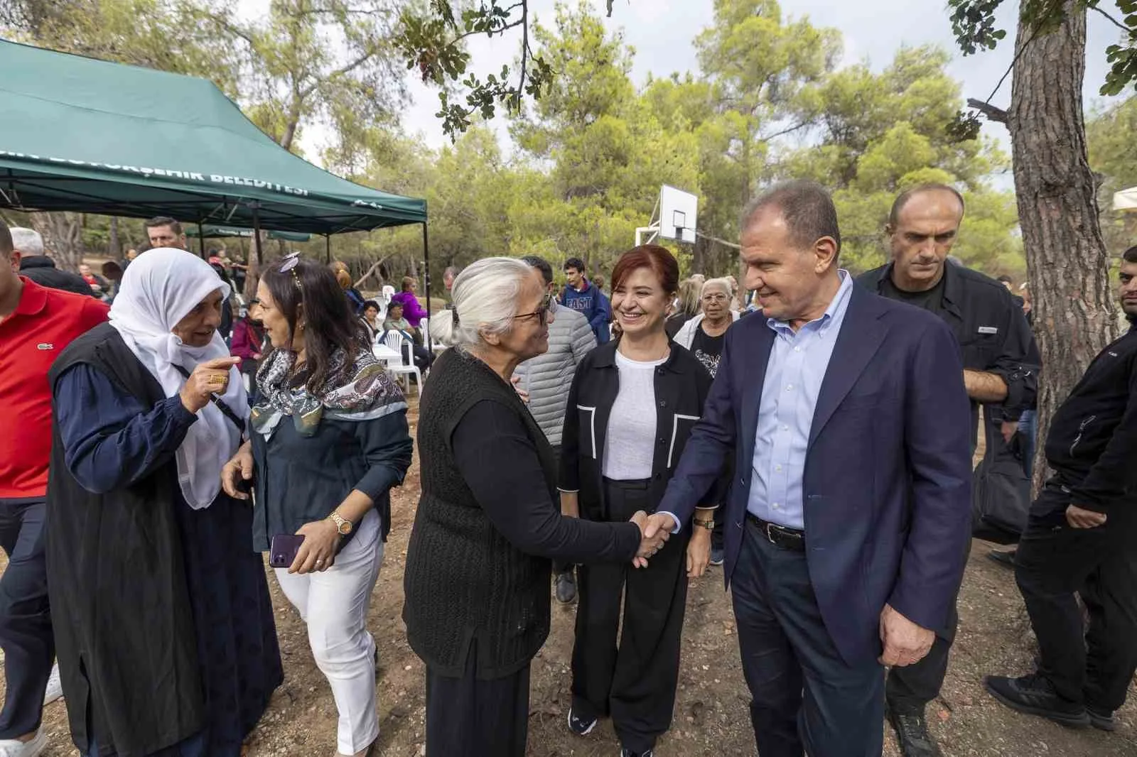 Mersin Büyükşehir Belediye Başkanı Vahap Seçer, Mersin’de tüm vatandaşların eşit