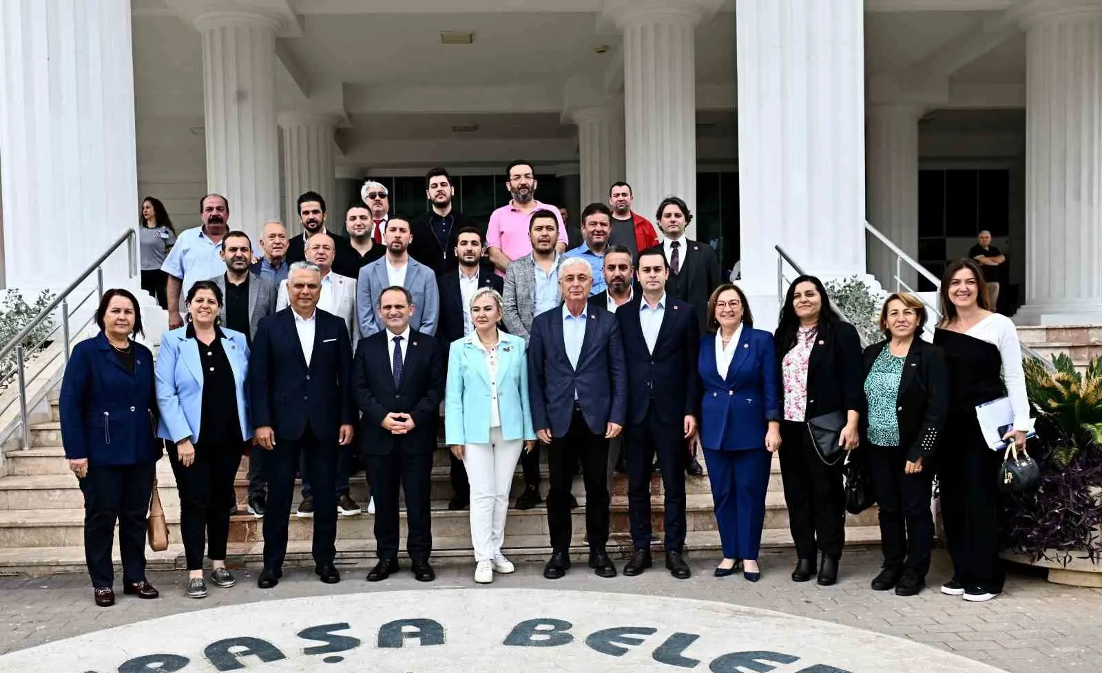 Antalya Muratpaşa Belediye Başkanı Ümit Uysal, CHP Yerel Yönetimler ve