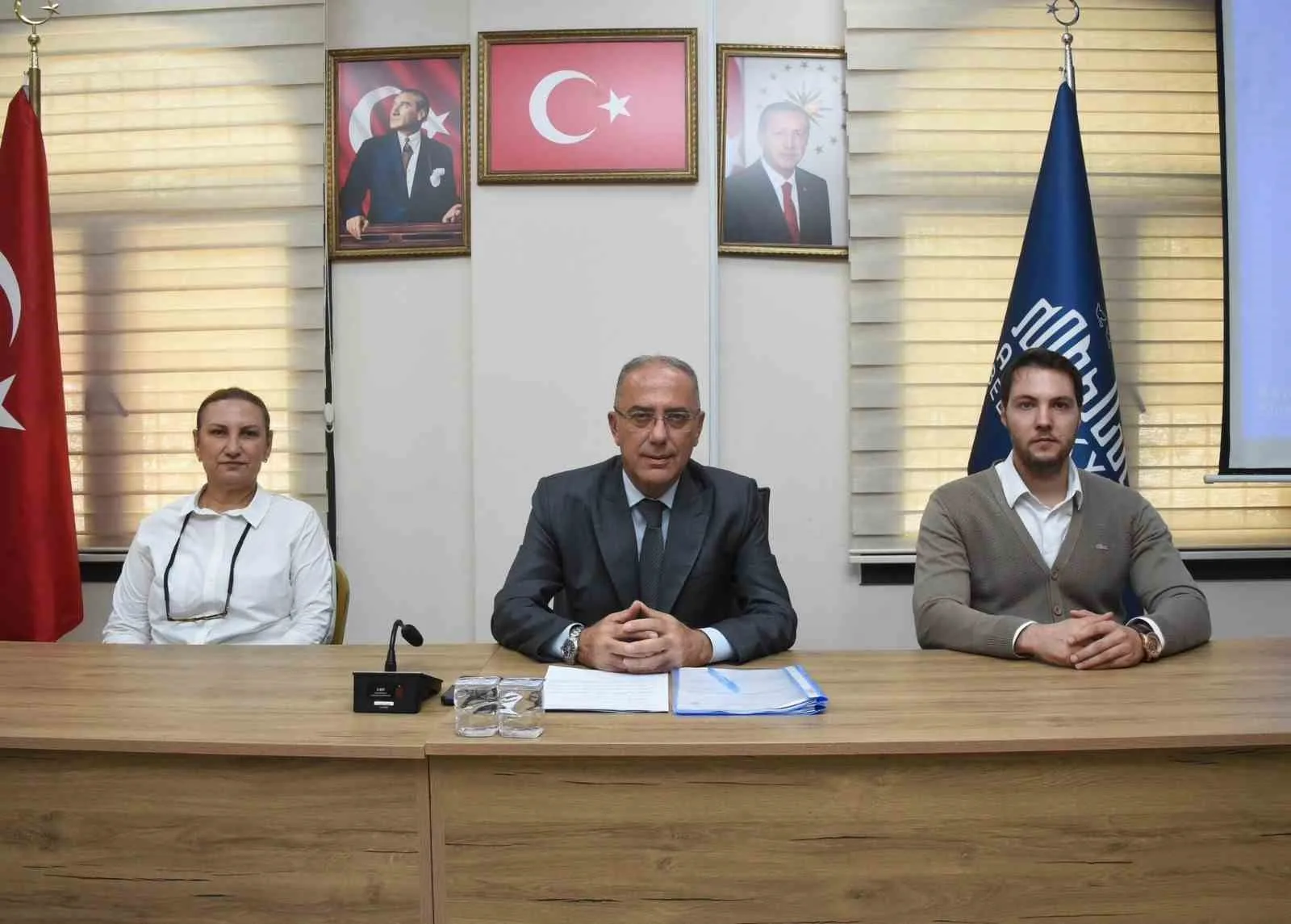 Antakya Belediye Başkanı İbrahim Naci Yapar, gerçekleştirilen meclis toplantısında Filistin’e