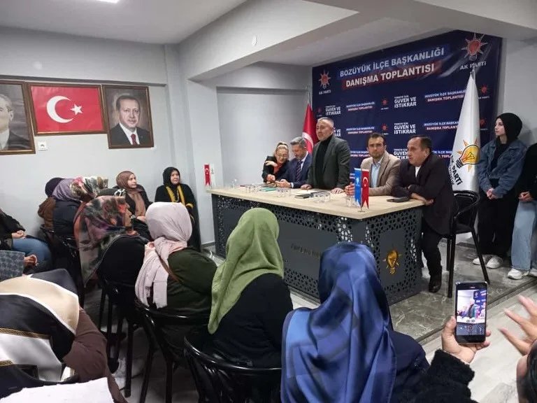 AK Parti Bilecik İl Başkanı Serkan Yıldırım, Bozüyük ilçesinde teşkilat