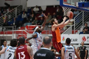 Türkiye Sigorta Basketbol Süper Ligi’nin 3. haftasında Aliağa Petkimspor, sahasında