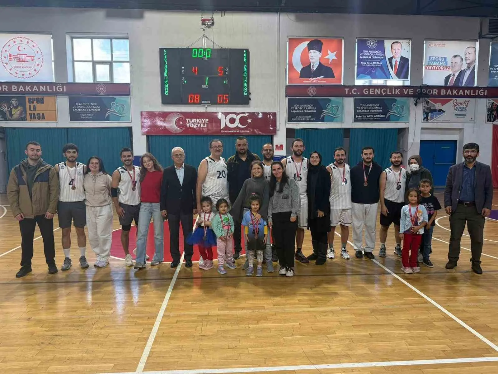 DÜZCE(İHA) – Düzce’de Kamu Spor Oyunları 3×3 basketbol müsabakalarında şampiyon