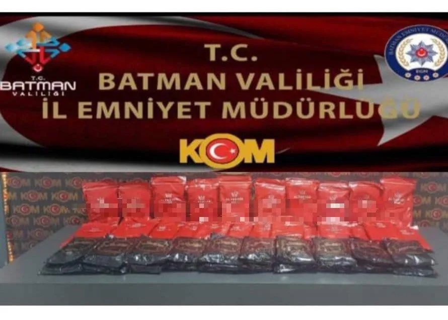 Batman’da durdurulan araçta 44 kilogram gümrük kaçağı nargile tütünü ele