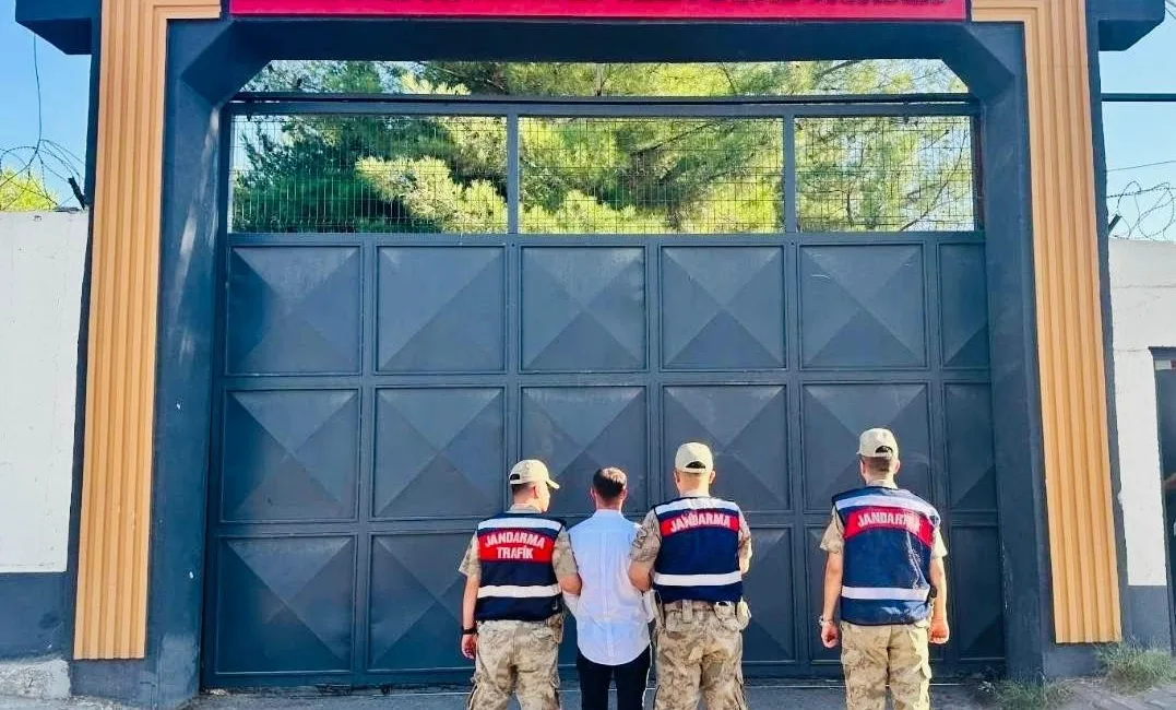 Batman İl Jandarma Komutanlığı ekipleri, merkez Kozluk ve Hasankeyf ilçelerinde