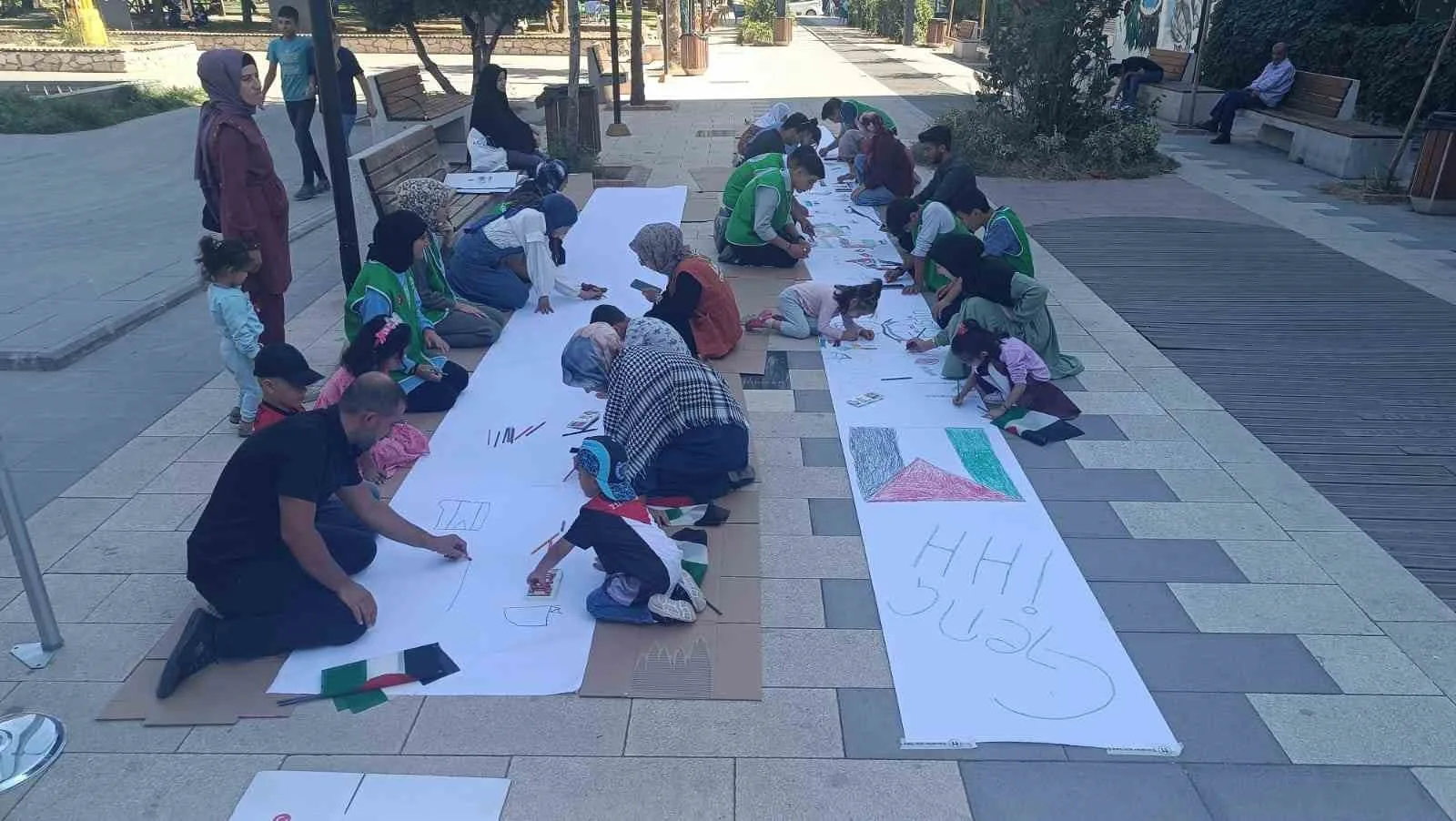 Yetim Vakfı tarafından İsrail’in Gazze’ye yönelik saldırılarında hayatını kaybeden çocuklara