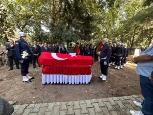 Batman’ın Gercüş ilçesinde yaşayan 94 yaşındaki Kore Gazisi Cemil Öner,