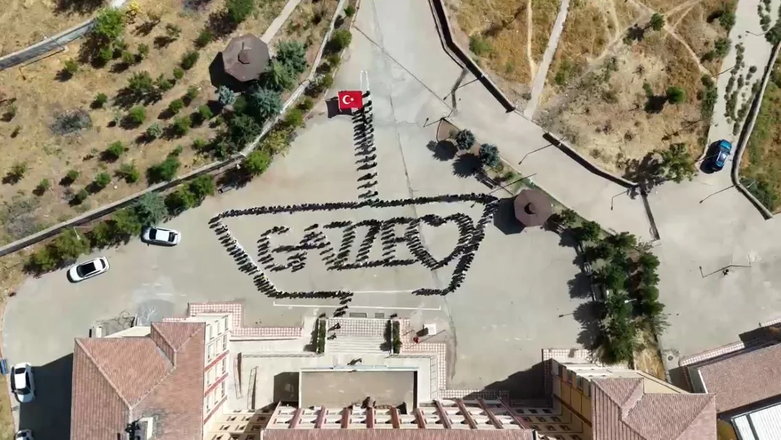 Batman’ın Kozluk ilçesinde, Kız Anadolu İmam Hatip Lisesi öğrencileri Gazze’de