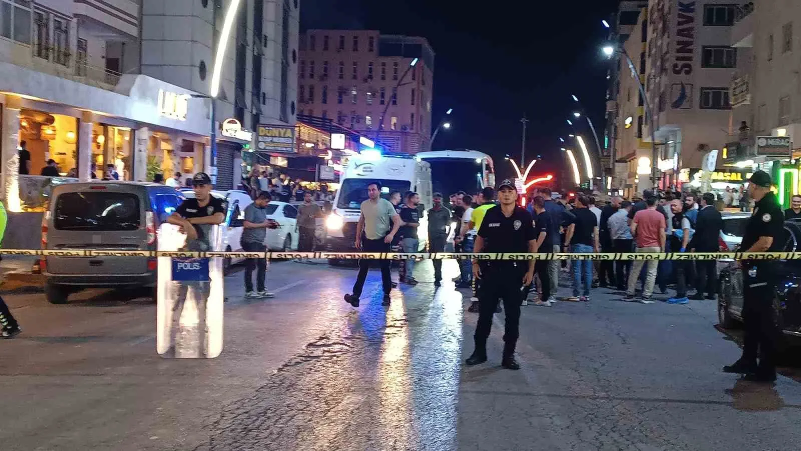 Batman’da iki grup arasında çıkan silahlı kavgada olaya müdahale eden