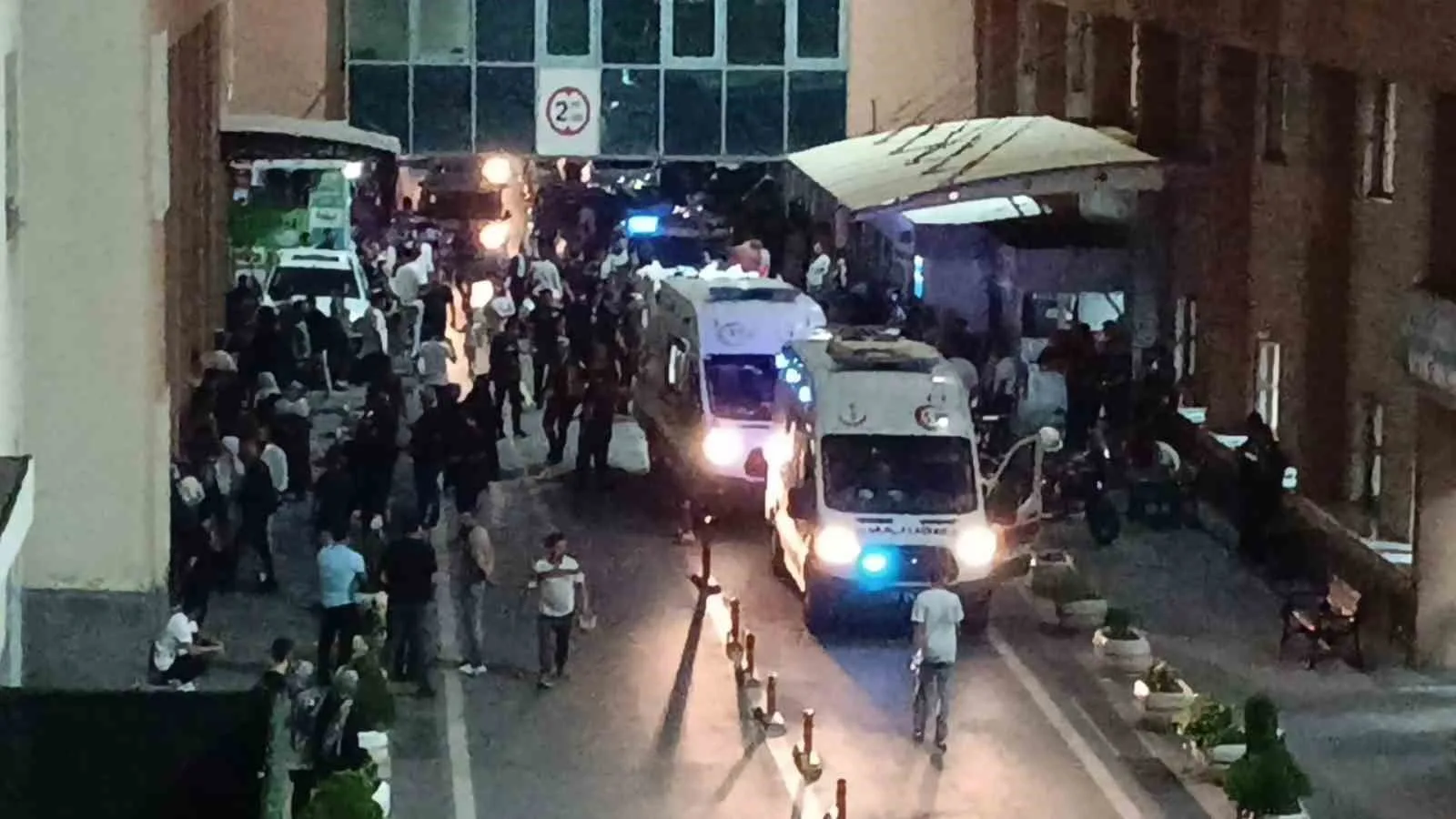 Batman’da meydana gelen trafik kazasının ardından taraflar arasında çıkan bıçaklı