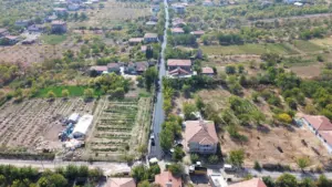 Malatya’nın Battalgazi ilçesinde kış mevsimi öncesi yol güvenliğini artırmak amacıyla