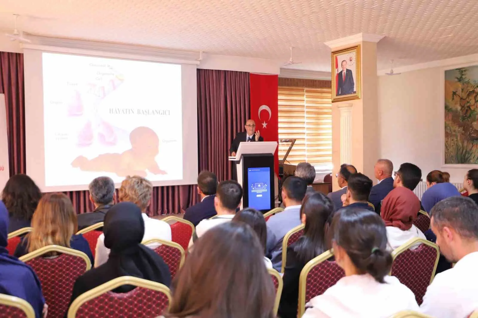 Bayburt Öğretmen Akademisi etkinlikleri kapsamında özel eğitim öğretmenlerine yönelik düzenlenen