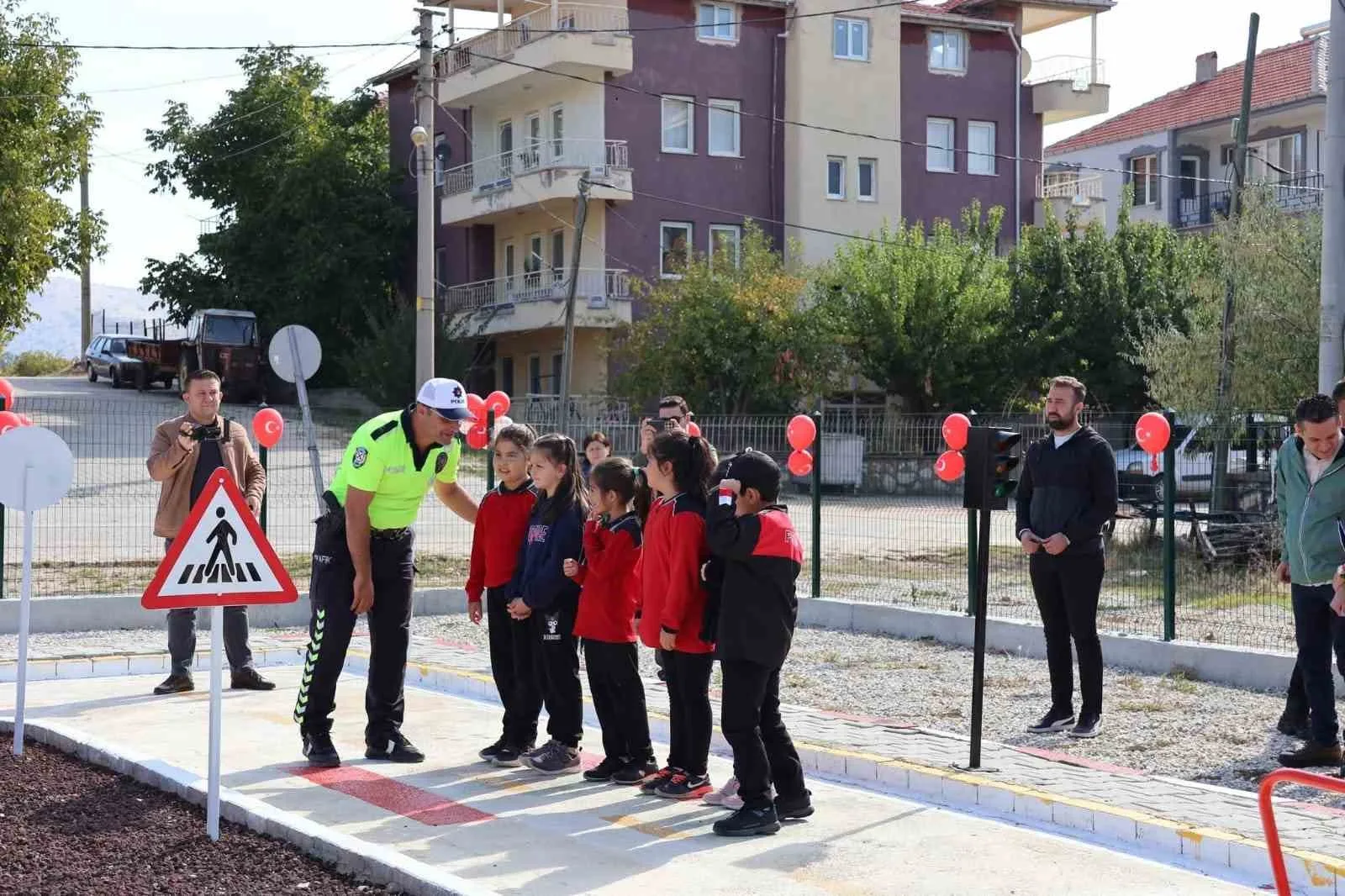 Denizli’de mahalle ve sokaklarda bulanan oyun parklarından tamamen farklı tasarlanan