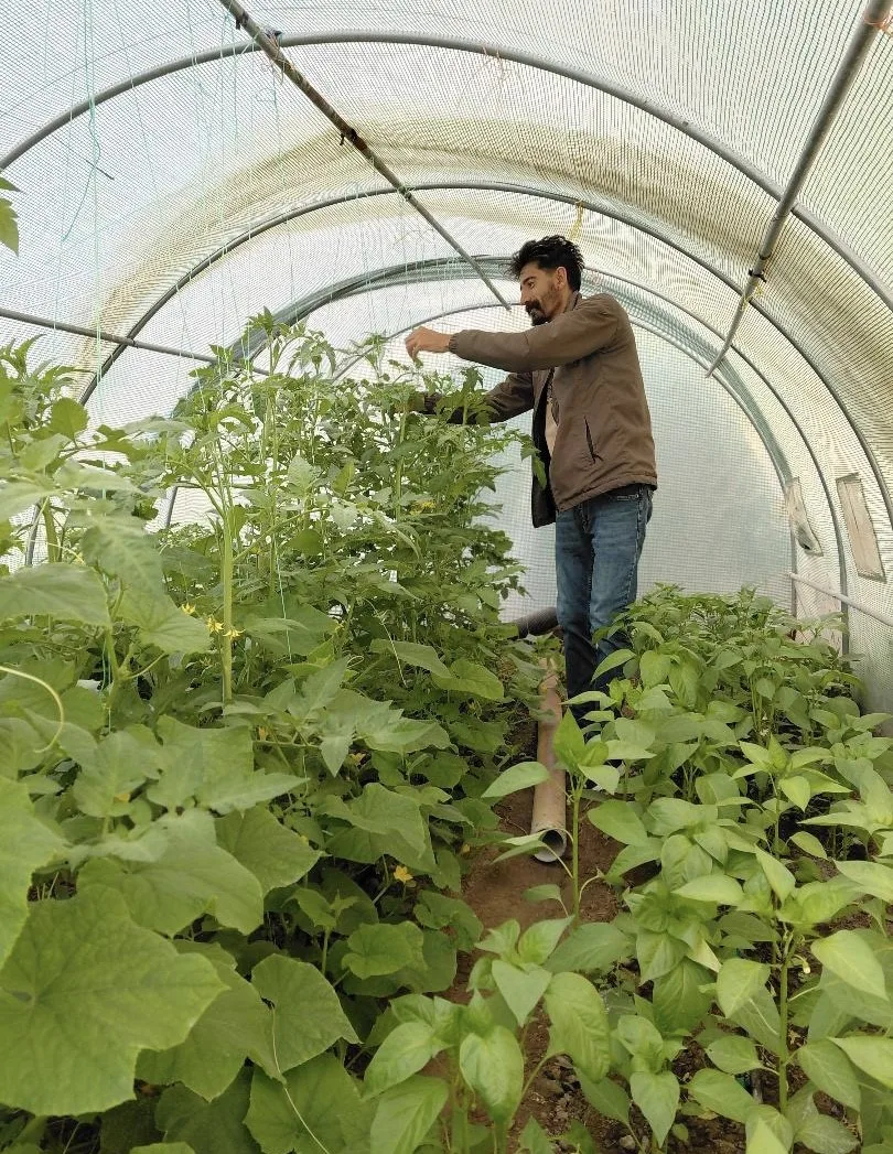 Ağrı’nın Diyadin ilçesinde berberlik yapan Turan Karip, işinden kalan zamanlarını