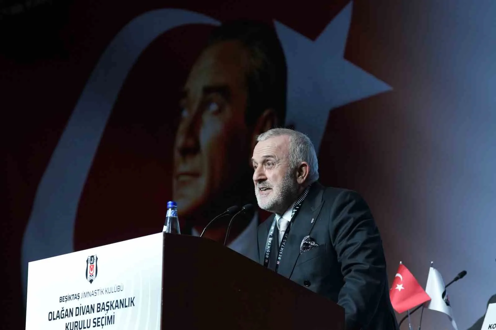 Beşiktaş’ta gerçekleşen divan kurulu başkanlık seçiminde 683 oy alan Ahmet