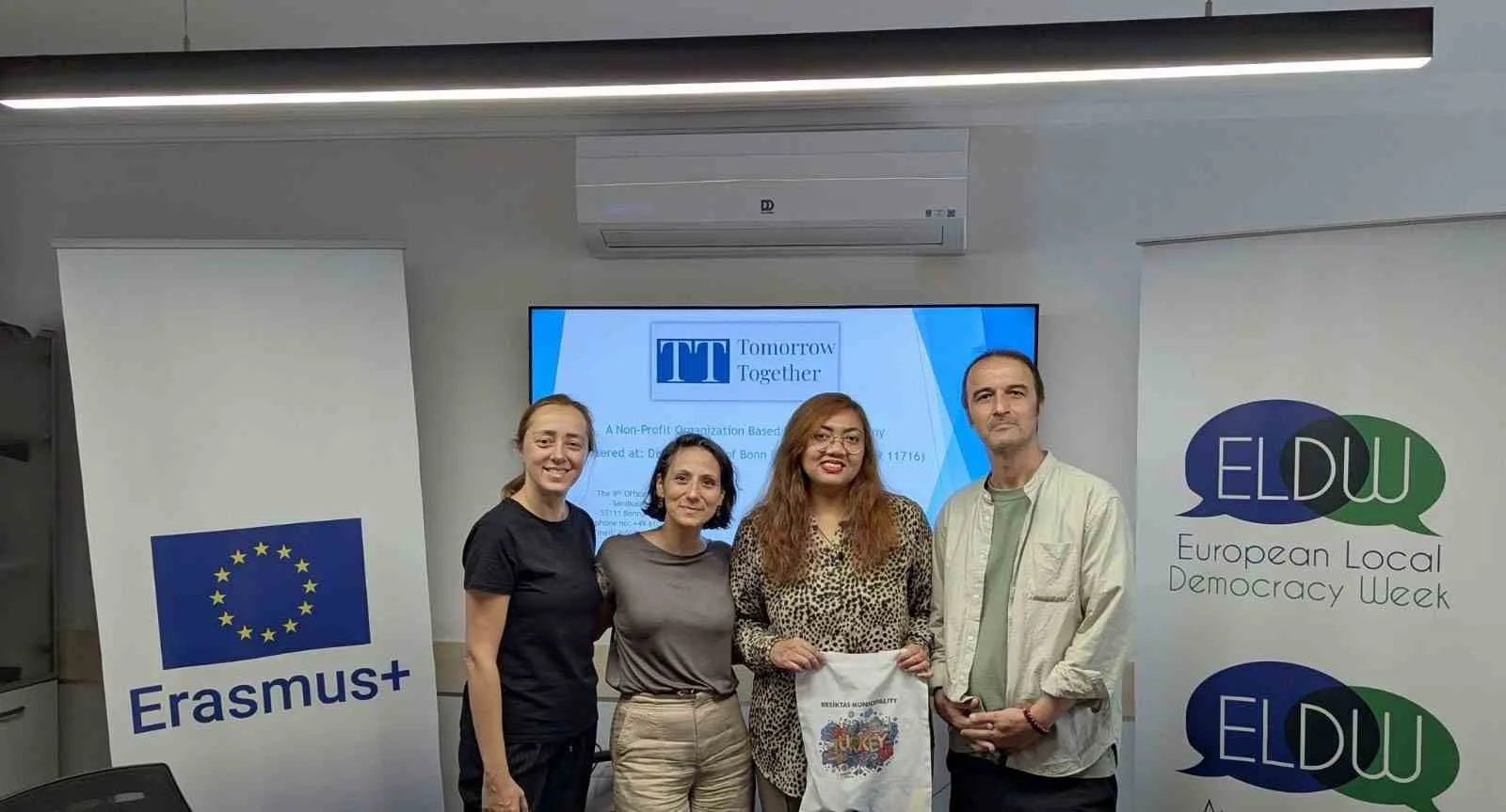 Beşiktaş Belediyesi, ErasmusDays kapsamında Karaoğlan Gençlik Merkezi’nde gençlere yönelik Erasmus+