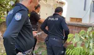 Aksaray’da ailesiyle birlikte oturduğu 5’inci kattaki dairenin penceresinden düşen 18