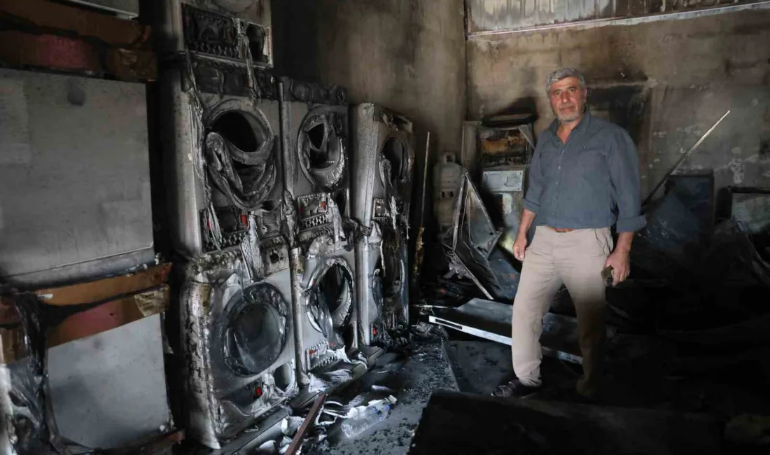 Hatay’da esnaf Mithat Uslu’ya ait beyaz eşya bayisinde çıkan yangında