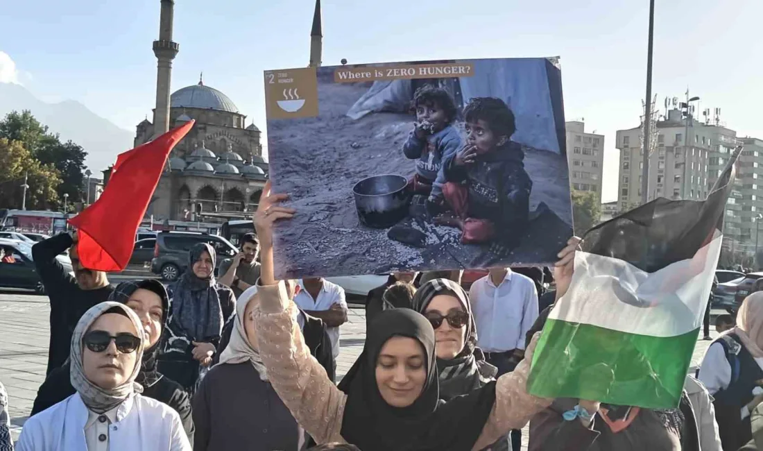 Kayseri’deki sağlık çalışanları önlüklerini giyerek, Gazze’deki soykırım ve ablukaya karşı